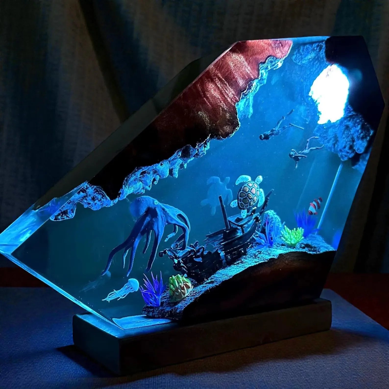 Handmade Resin Ocean Lamp Octopus Divers Diorama